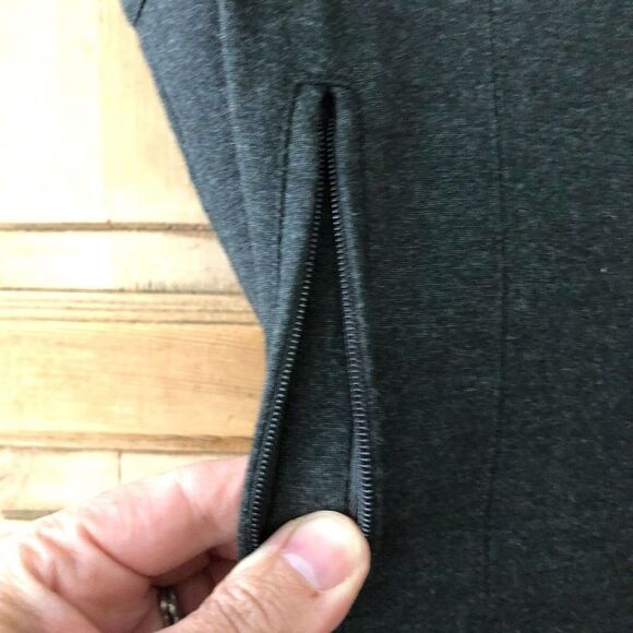 Vince Womens Size 6 Charcoal Gray Skinny Pants Strech Zippered Pockets Viscose - Picture 2 of 6